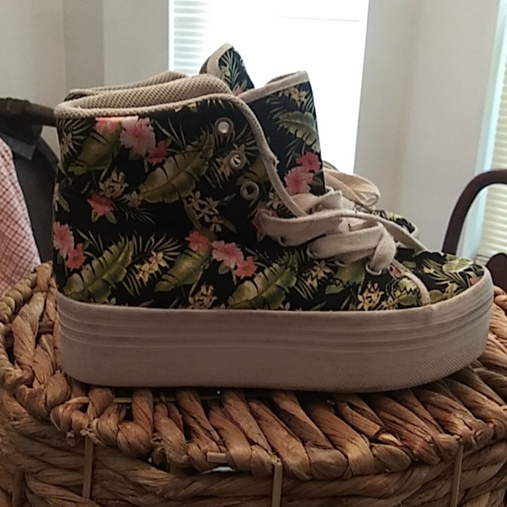 Hawaii 5-0 printed wedge sneakers